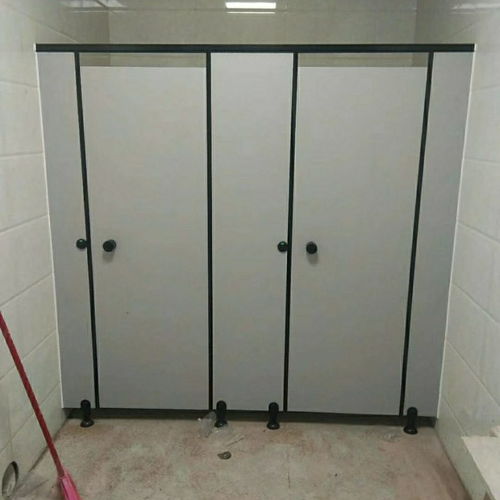 公共衛(wèi)生間隔斷工人隔斷學(xué)生隔斷常規(guī)隔斷抗倍特廠價(jià)辦公樓隔斷