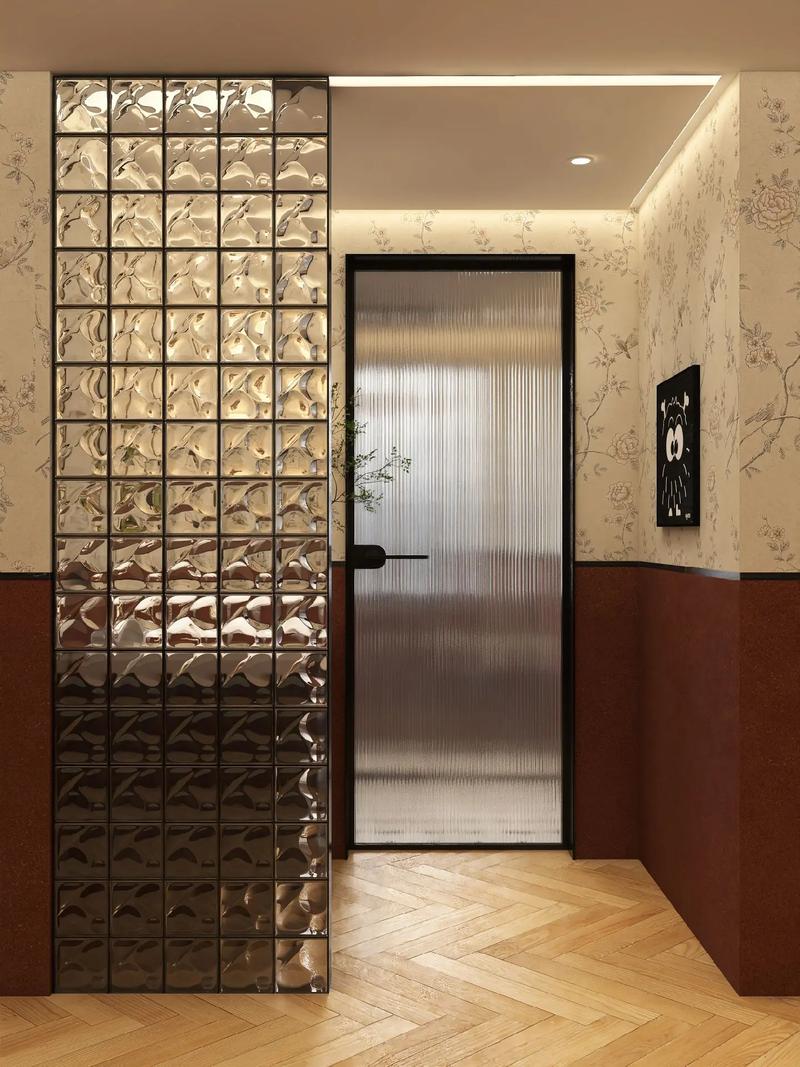 濃郁復古衛生間 玻璃隔斷美翻了！